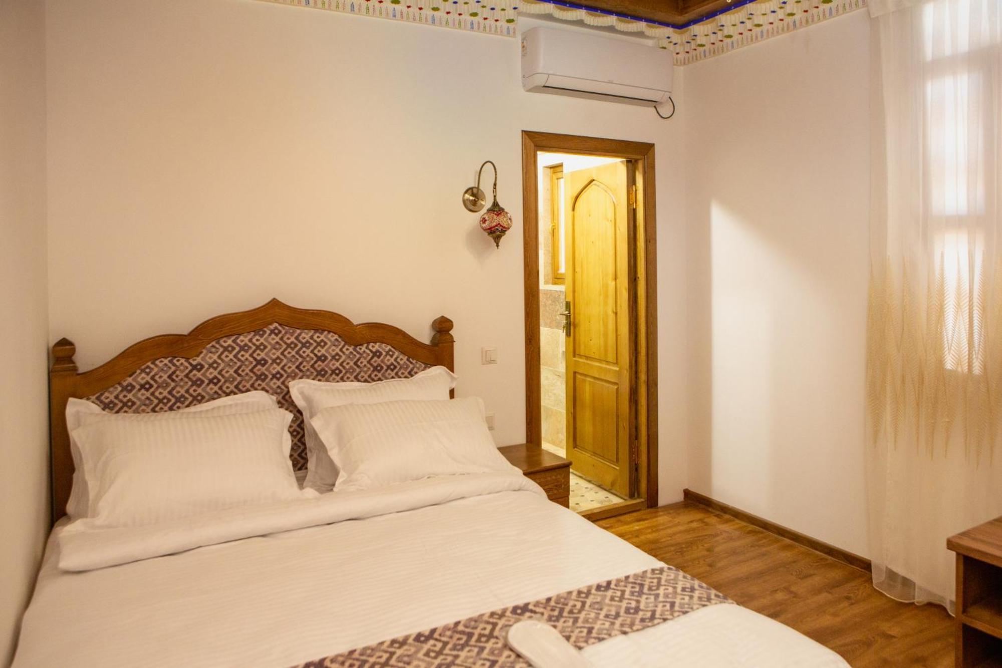 Istat Boutique Hotel Bucara Exterior foto